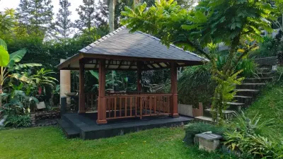 Jasa Pembuatan Rumah Kayu Dengan Sistem Knock Down Di Kota Cirebon